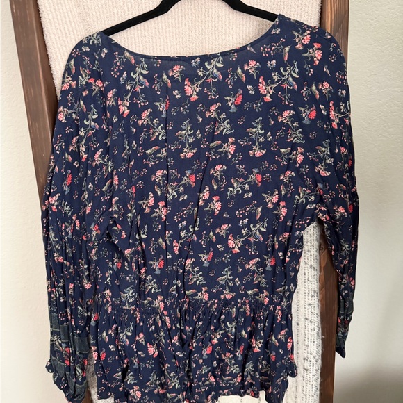 Lucky Brand Floral V-Neck Blouse - Picture 3 of 4